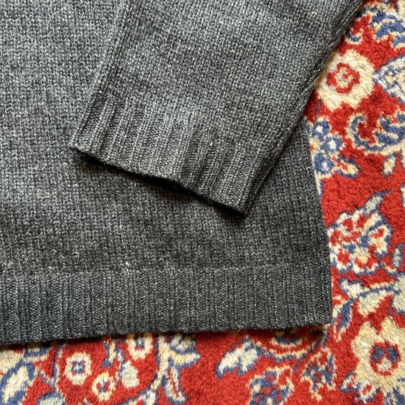 Eddie Bauer 100% Lambswool Gray Turtleneck Sweater - Picture 4 of 5